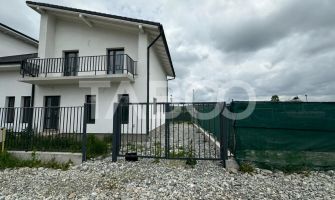Casa de tip duplex acces 2 strazi curte libera 195 mp Mohu Sibiu 
