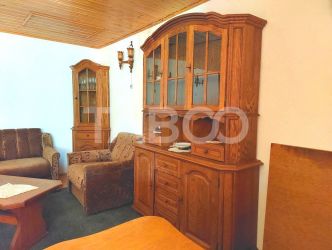 Casa de vacanta de vanzare 3 camere teren livada 1355 mp Tocile