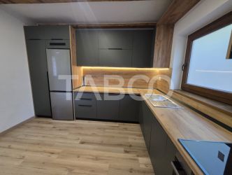 Casa de vacanta noua de vanzare 278 mpu curte 855mp Valea Avrigului