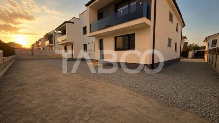 Casa de vanzare 3 camere 170mp curte libera in zona Lidl Arhitectilor
