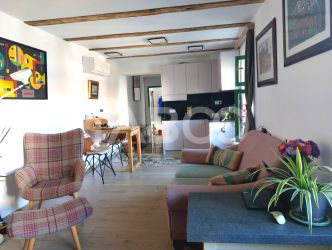 Casa de vanzare 3 camere 2 bucatarii 3 bai teren 340 mp Cisnadie