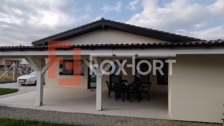 Casa de vanzare 3 camere in Sacalaz - Terasa de 36 mp