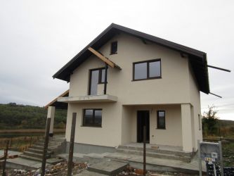 Casa de vanzare, 4 camere   Iezareni 