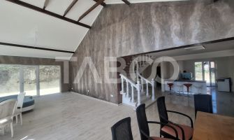 Casa de vanzare 405 mp utili 2 garaje 250 mp terase Slimnic Sibiu