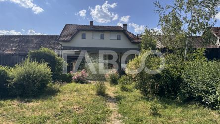 Casa de vanzare Cornatel 6 camere loc de relaxare garaj  669mp teren