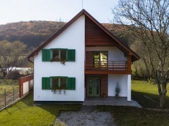 Casa de vânzare Corunca