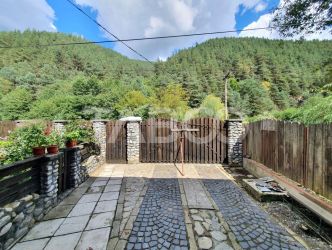 Casa de vanzare cu 6 camere in drumul spre Paltinis