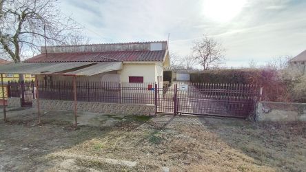 Casa de vânzare în Ograda