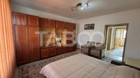 Casa de vanzare individuala  756 mp teren Sura Mare zona deosebita