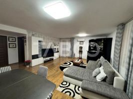 Casa de vanzare individuala cu 3 camere 500 mp teren Sura Mare