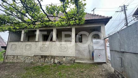 Casa de vanzare individuala teren liber 300 mp cu Rasinari Sibiu