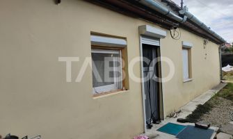 Casa de vanzare renovata in 2018 cu 1150mp de teren in Seica Mare