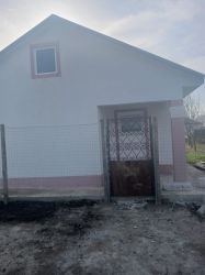 Casa de vanzare str Locotenet Sandulescu nr 31Pecineaga 