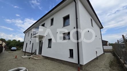 Casa de vanzare tip duplex 545mp teren 4 camere 2 parcari Selimbar