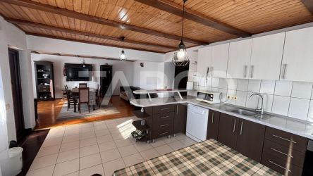 Casa de vanzare  zona Sura Mare individuala 900 mp teren