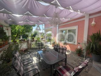 Casa deosebita  de vanzare 453 mp utili si curte 528 mp in Avrig