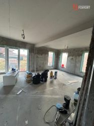 Casa Giarmata la gri cu toate utilitatile - ID V5615