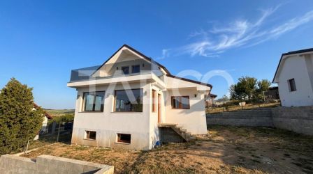 Casa independenta energetic teren 550 mp zona deosebita Sura Mare 