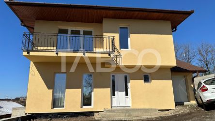 Casa individua de inchiriat 4camere garaj terasa zona Viile Sibiului
