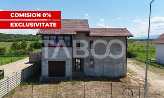 Casa individuala 5 camere 3 bai garaj 497 m teren liber Sat Sercaia