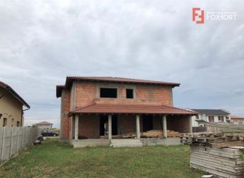 Casa individuala, 5 camere, 3 bai, la rosu, zona buna  - V1477