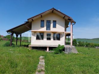 Casa individuala 5 camere cu livada 1670 mp Sura Mare Hamba Sibiu