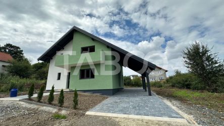 Casa individuala 5 camere  de vanzare curte 500 mpu 127 mpu Selimbar