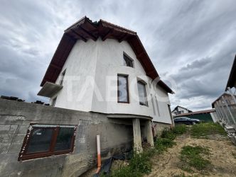 Casa individuala  500 mp teren de vanzare in Sura Mare Sibiu