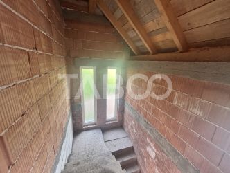 Casa individuala constructie 2024 de vanzare cu 4 camere in Sura Mare