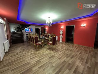 Casa individuala cu 12 camere, 400 mp utili - Bucovat