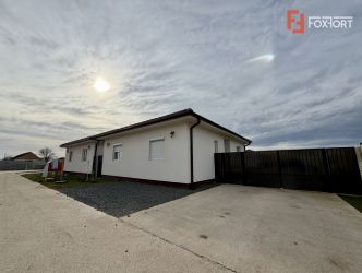 Casa individuala cu 3 camere pe parter - predare la cheie - in Sanandr