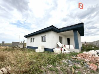 Casa individuala cu 3 camere pe parter, zona Sanandrei