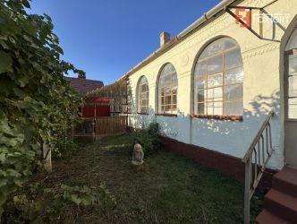 Casa individuala cu 3 camere si teren de 1577 mp, Bucovat central 