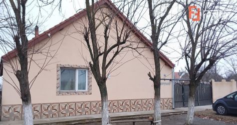 Casa individuala cu 3 camere si teren de 720 mp in Gottlob