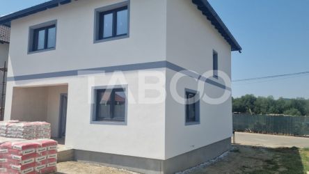 Casa individuala cu 4 camere 110 mpu si teren de 290 mp Cristian Sibiu