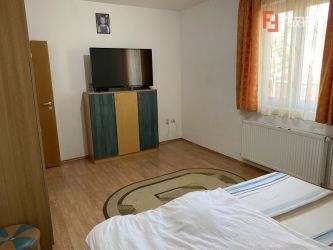 Casa individuala, cu 4 camere, de vanzare in Giarmata.