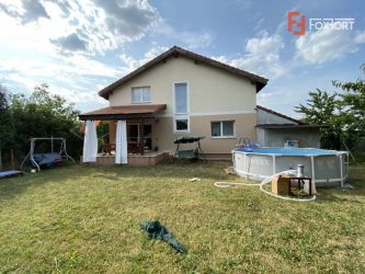 Casa individuala cu 4 camere, de vanzare in Giarmata.