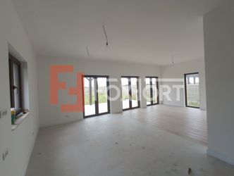 Casa individuala cu 4 camere de vanzare in Mosnita Noua 