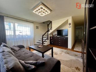 Casa individuala cu 4 camere de vanzare in zona Girocului