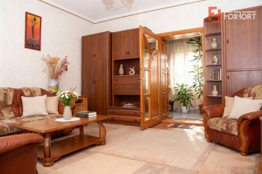 Casa individuala cu 4 camere, garaj si teren de 694 mp, zona Bujac Ara