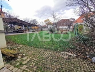 Casă individuală cu 4 camere și 900 mp teren în zona Calea Poplăc