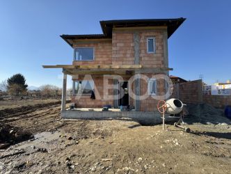 Casa individuala cu 4 camere si teren 284 mp Cristian Sibiu