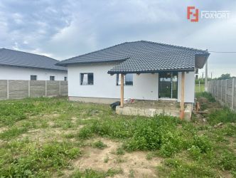 Casa individuala cu 4 camere - Toate utilitatile + Asfalt - Mosnita No