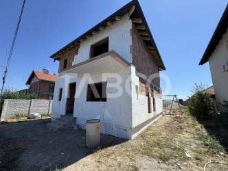 Casa individuala cu 5 camere 110 mpu si teren de 290 mp Cristian Sibiu