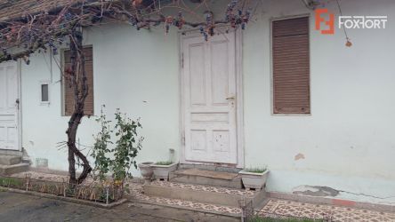 Casa individuala cu 5 camere de inchiriat zona Aradul Nou