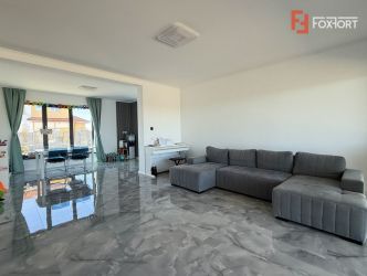 Casa individuala cu 5 camere de vanzare in Sacalaz, Exterior Sud