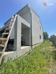 Casa individuala cu 5 camere în vatra Dumbravitei - ID V3185