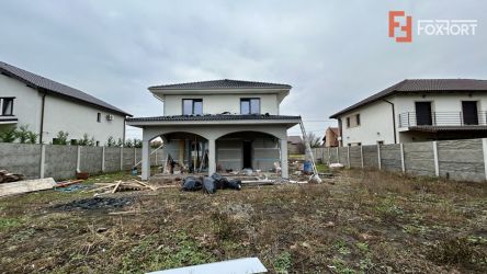 Casa individuala cu 5 camere si teren de 661 mp - Dumbravita