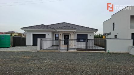 Casa individuala cu 5 camere si teren de 749 mp, zona Dumbravita