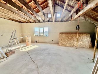 Casa individuala cu 6 camere, de vanzare in Sanandrei